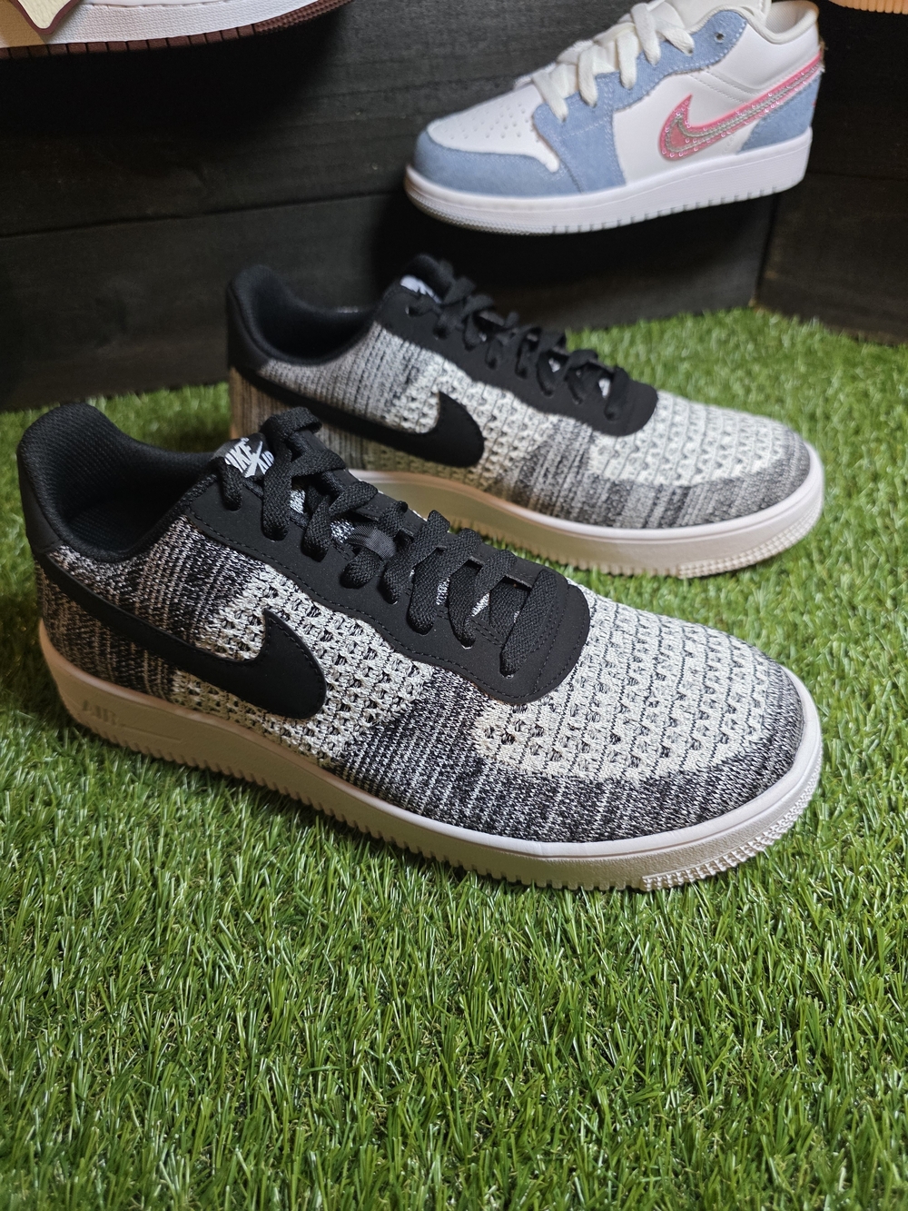Nike Air Force 1 Flynit Black & White Flyknit Casual Sneakers